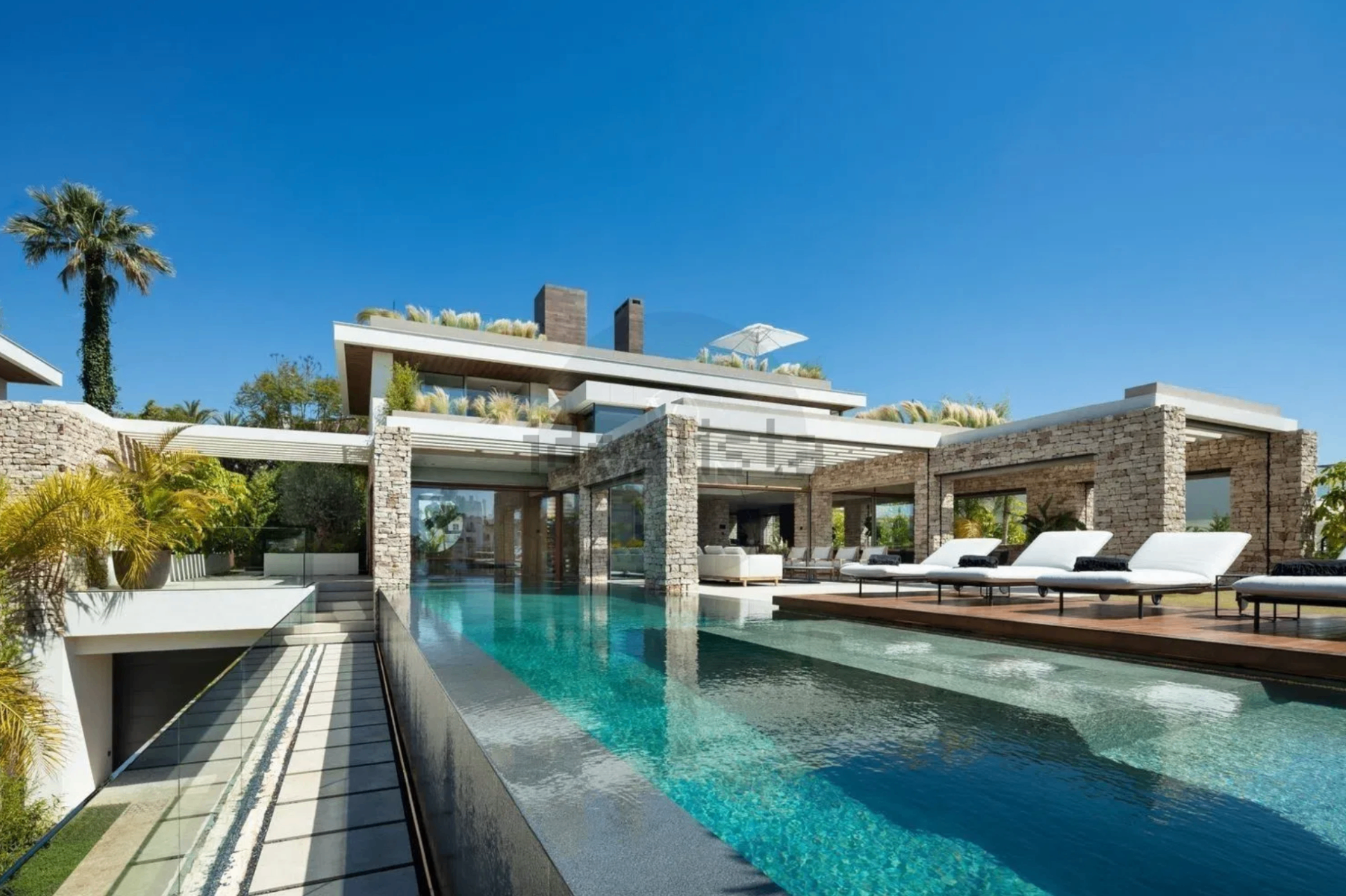 Villa P exterior